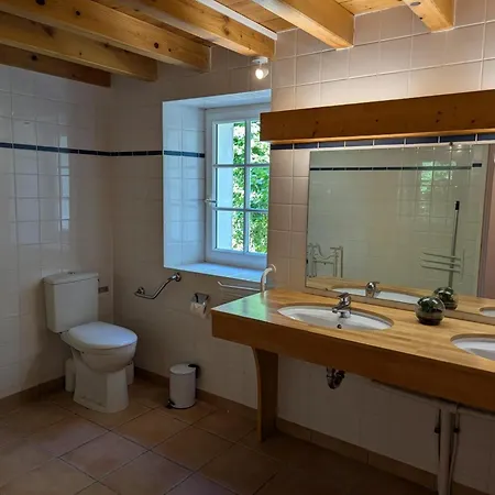 Familial Avec Piscine Chauffee, Jardin Clos, Equipement Bebe, Au Coeur D'une Propriete Viticole. *