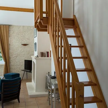 Familial Avec Piscine Chauffee, Jardin Clos, Equipement Bebe, Au Coeur D'une Propriete Viticole. Landhaus Saint-Cybardeaux