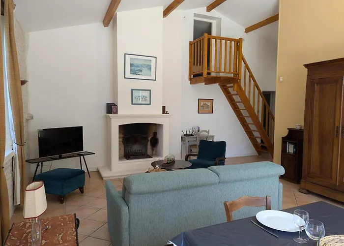 Сasa de vacaciones Familial Avec Piscine Chauffée, Jardin Clos, équipement Bébé, Au Cœur D'une Propriété Viticole. - Fr-1-653-70 Saint-Cybardeaux