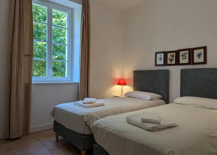 Familial Avec Piscine Chauffée, Jardin Clos, équipement Bébé, Au Cœur D'une Propriété Viticole. - Fr-1-653-70 Saint-Cybardeaux