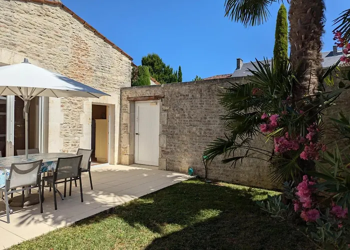 Сasa de vacaciones Familial Avec Piscine Chauffée, Jardin Clos, équipement Bébé, Au Cœur D'une Propriété Viticole. - Fr-1-653-70 Saint-Cybardeaux