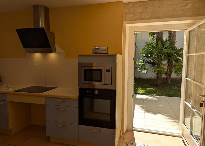 Familial Avec Piscine Chauffée, Jardin Clos, équipement Bébé, Au Cœur D'une Propriété Viticole. - Fr-1-653-70 Сasa de vacaciones *